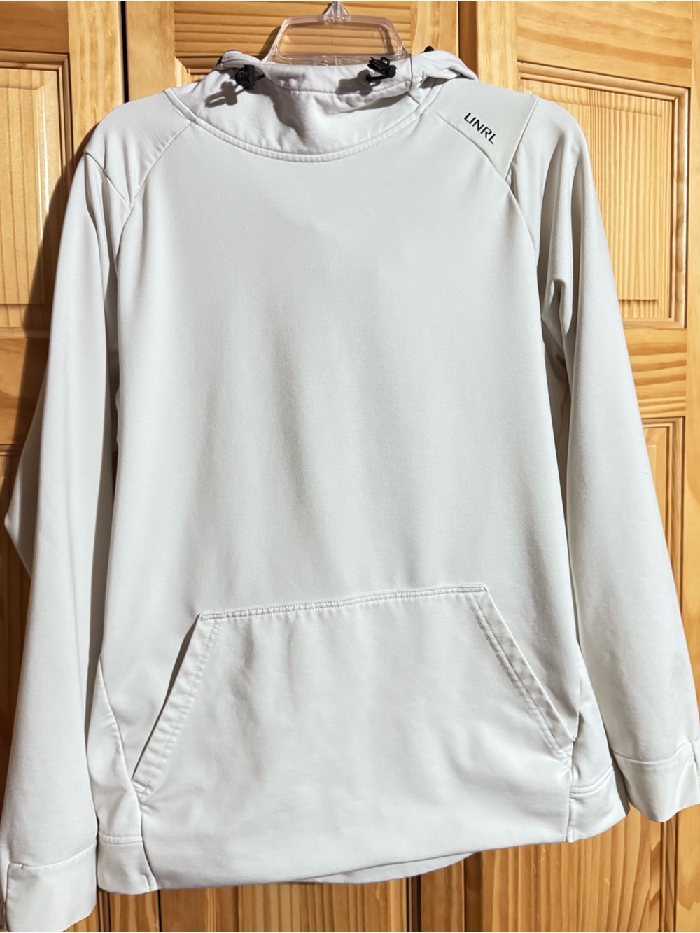 UNRL Men's Light Gray Pullover Hoodie